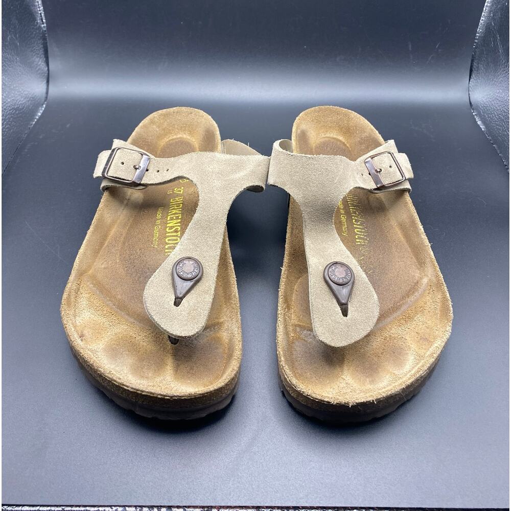 BIRKENSTOCK Women's Gizeh Taupe Suede Cork Footbed Sandals 
EU 37 L 6